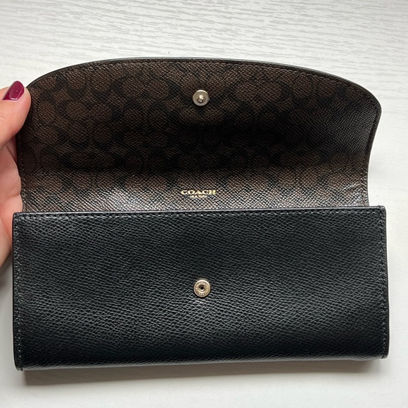 Coach Wallet - Picture 4 of 5